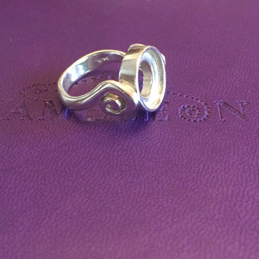 Kameleon Side Scroll Ring Sterling Silver KR019